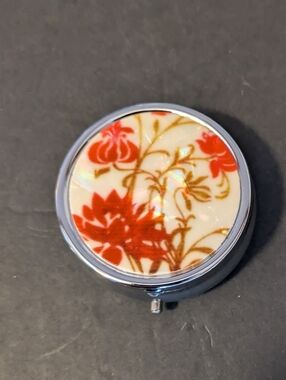 Pill Trinket Jewelry Storage Travel Box Floral Red Cream Mirror NWOT